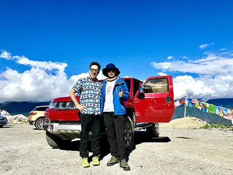 Yunnan Private Tour Guide and Driver avatar